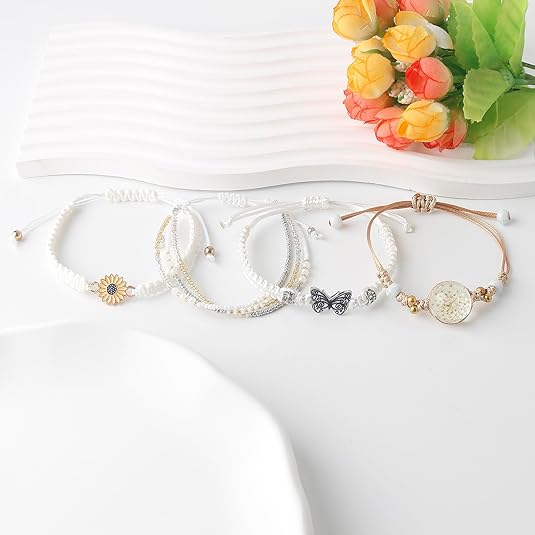 4PCS String beads Charm Bracelets for Teen Girls Dainty cute cartoon Butterfly Daisy Eternal flower Beads Bracelets set for woman and girls Adjustable Stretch bracelet birthday Gift For Friends